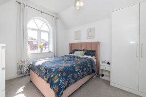 Bed- click for photo gallery